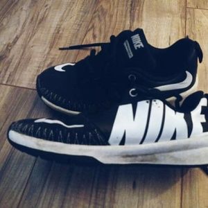 Youth Nikes!